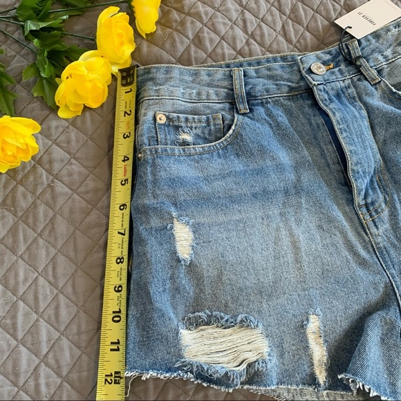 Forever 21 distressed high waisted jeans shorts size 27 NWT - Picture 5 of 6